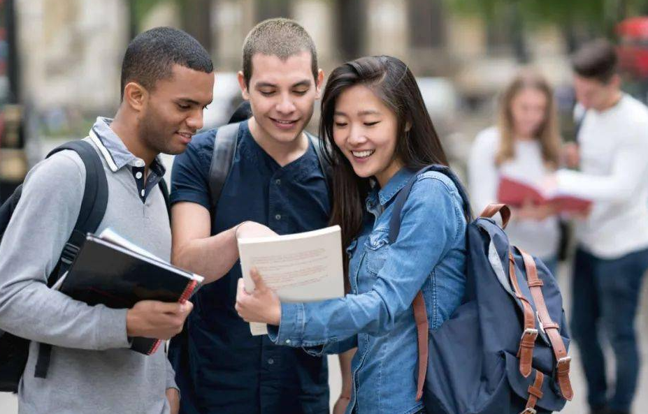 高二可以申請(qǐng)的國外大學(xué)有哪些？